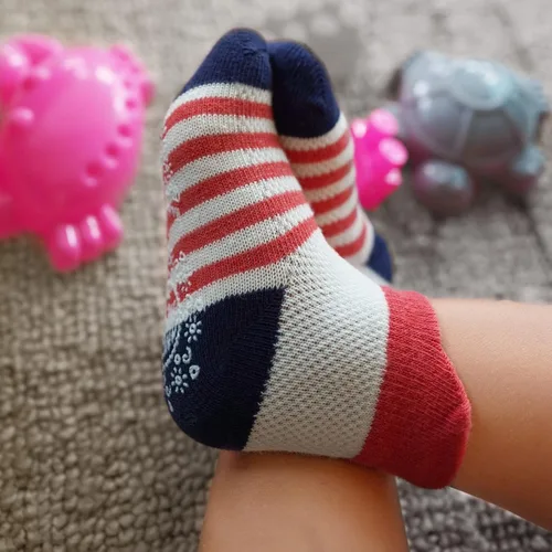 Vista 5 de RATIVE Calcetines antideslizantes con puños para bebés, niños y niñas