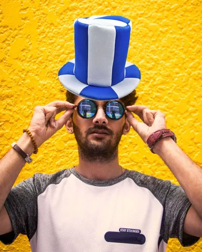 Vista 5 de Divertidos sombreros de fiesta divertidos para adultos, paquete de 6 – Sombreros de disfraz novedosos surtidos para suministros de fiesta