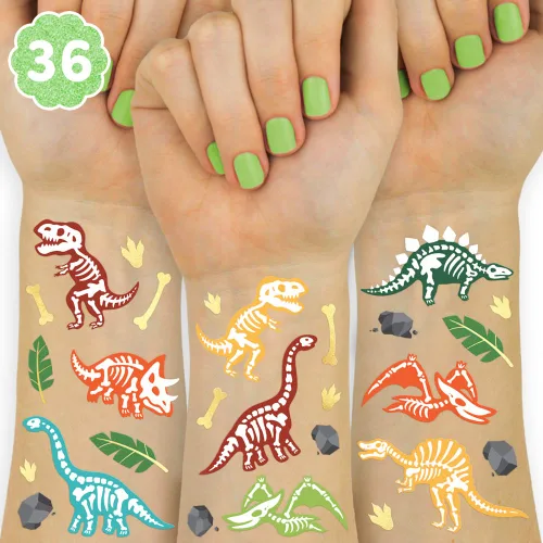 Vista 9 de xo, Fetti Tatuajes temporales de dinosaurios – Lámina dorada, 44 piezas Suministros para fiestas de cumpleaños jurásicas para niños, recuerdo