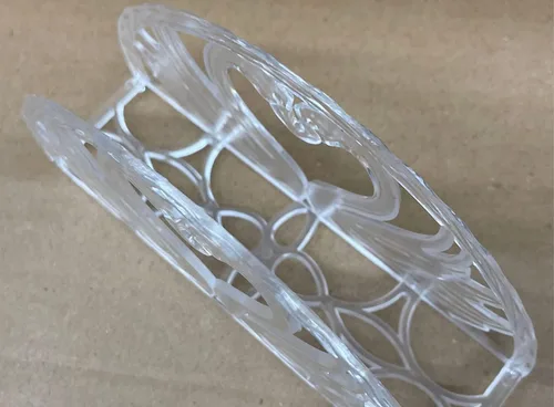 Vista 4 de Servilletero de 7 pulgadas, diseño de corazón de cisne doble, 12 piezas, plástico transparente
