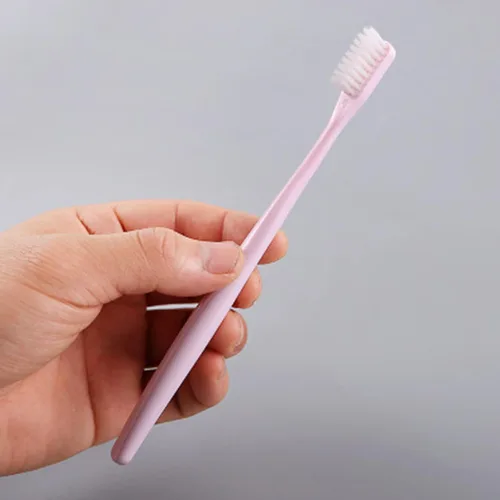 Vista 4 de TEONEI Cepillo de dientes de viaje suave con cubierta para la cabeza, cepillo de dientes de mango largo, cepillos de dientes manuales de cabeza