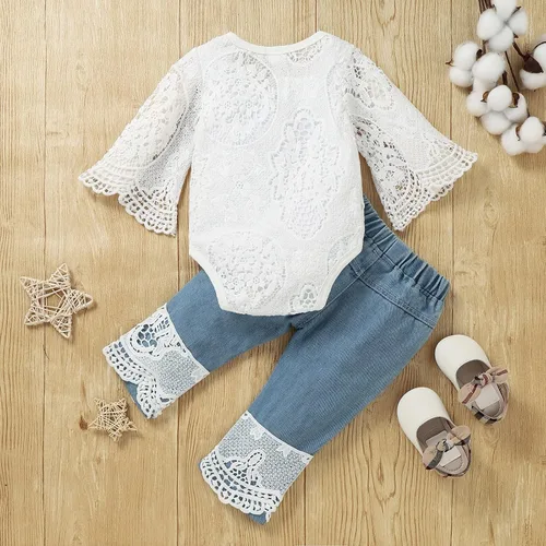 Vista 9 de Conjunto de ropa de bebé niña para bebé, mameluco de encaje blanco de manga larga + pantalones de mezclilla