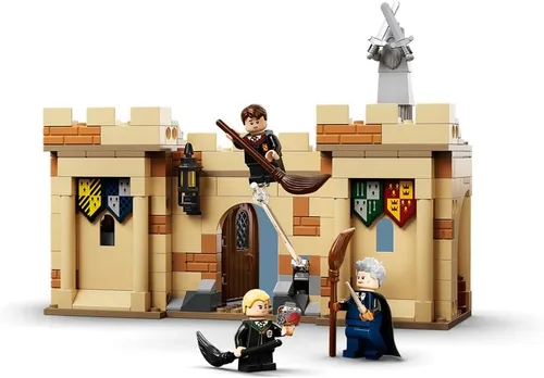 Vista 7 de LEGO Harry Potter Hogwarts: First Flying Lesson 76395 Kit de construcción (264 piezas)