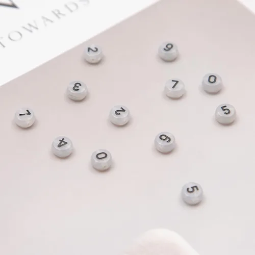 Vista 7 de 1000 cuentas de números redondas para la fabricación de joyas (negro resplandor nocturno)