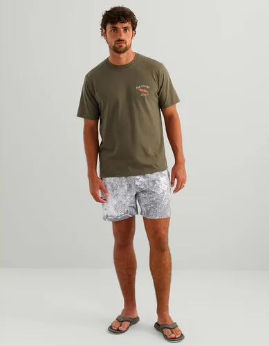 Vista 35 de HUK Mens Fishing Graphic Tee, Performance Short Sleeve, Quick-Dry Bass Bones - Búho nocturno