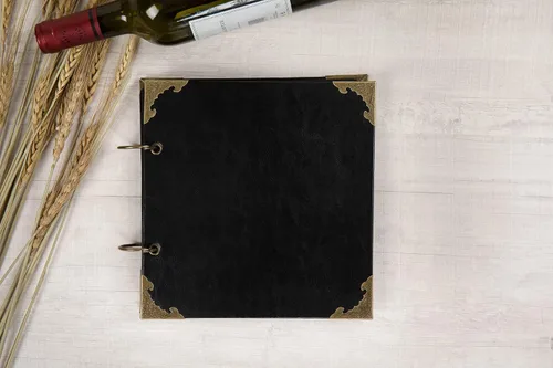 Vista 2 de Álbum de fotos de 8 x 8 pulgadas de cuero con tapa dura, 80 páginas de papel artesanal en blanco, álbum de recortes DIY para bodas y aniversarios