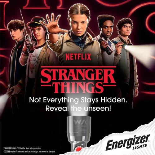 Vista 8 de Energizer Stranger Things Squawk Retro Linterna LED, Linterna de Camping Resistente al Agua y Testada contra Caídas, Edición Limitada, 250 Lúmenes