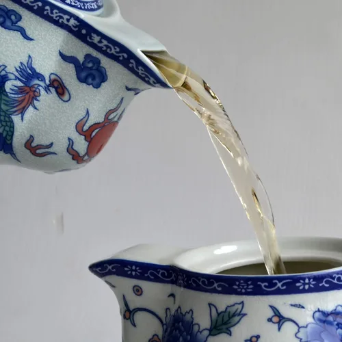 Vista 7 de Tetera infusor de alambre de filtro de acero inoxidable de dragón blanco azul de 17 oz para té suelto (olla Dragon Phoenix)