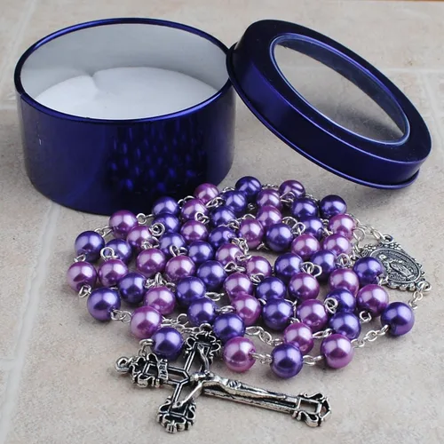 Vista 7 de Collar de rosario de perlas de cristal púrpura y rosa con pieza central de miracuolo y crucifijo de plata con caja de regalo de metal Puprle, Perla