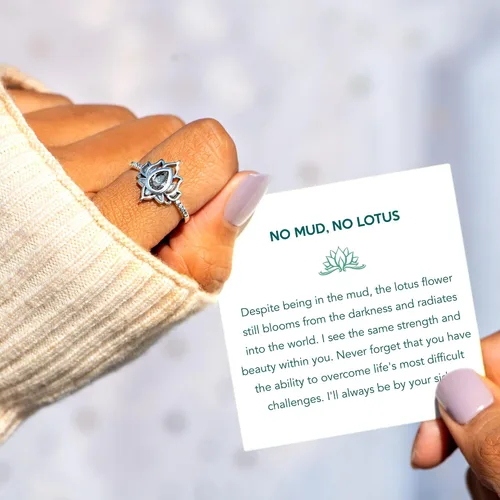 Vista 4 de STORYJEWELLERY Anillo de promesa de loto para mujer, anillo de flor de loto plateado, anillo delicado para niñas, regalos de joyería para mujeres