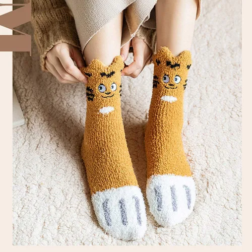Vista 2 de Calcetines mullidos para mujeres, adolescentes, niñas, largos, lindos dibujos animados, animales, pata de gato, felpa, forro polar, calcetines