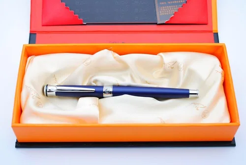 Vista 5 de Picasso 903 Pluma estilográfica Sweden Flower King en caja original, mate violeta