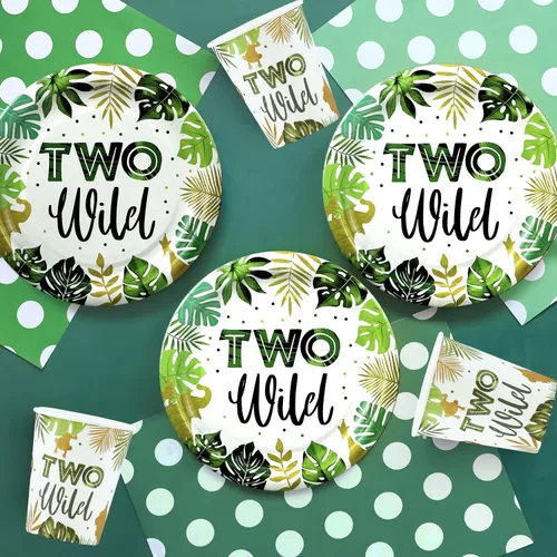 Vista 4 de Dos decoraciones de cumpleaños salvajes, artículos para fiestas temáticas de selva de safari incluyen pancarta, telón de fondo, platos, vasos