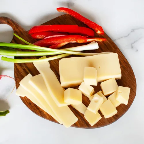 Vista 9 de muestra de alimentos igourmet lleno de especialidades internacionales - picnic perfecto - incluye una variedad de quesos gourmet mundial frijoles
