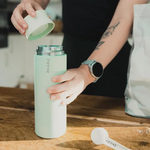 Vista 5 de FORME - Blender Shaker Bottle, Double Insulated Stainless Steel, 23.7 oz Sea Mist