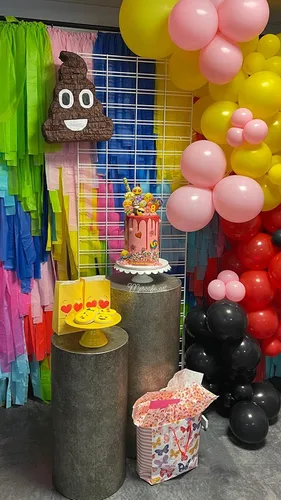 Vista 4 de VstarOne 24 bolsas de dulces – Emoticons bolsas de fiesta con calcomanías, 24 calcomanías, bolsa de papel kraft para bodas, nacimientos