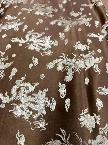 Vista 7 de Sedona Designz Tela de Brocado de Dragón Chino por Yarda 45" de Ancho, 100% Poliéster, Lujosa y Vibrante para Disfraces, Acolchado, Decoración