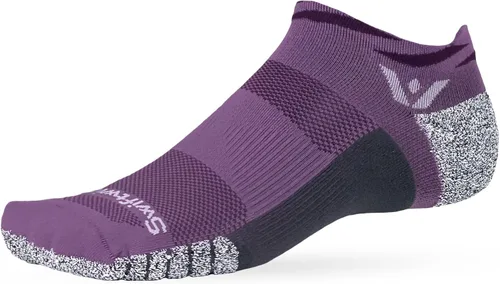 Vista 20 de Swiftwick - Calcetines antideslizantes para correr FLITE XT invisibles, calcetines de golf, máxima estabilidad Negro