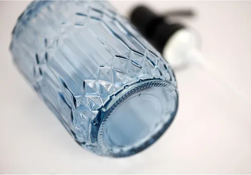 Vista 7 de Dispensador de Jabón de Vidrio Azul de 18oz, Dispensador de Jabón Recargable de Cocina y Baño de Vidrio Grueso con Bomba Negra a Prueba de Óxido