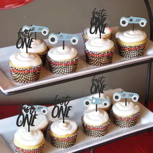 Vista 4 de Decoración de madera para cupcakes de coche de carreras, decoración de cumpleaños rápida de una magdalena Decoración temática de cumpleaños Fast