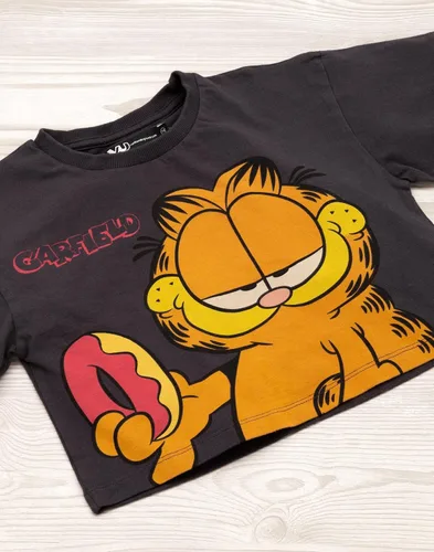 Vista 2 de Garfield Camiseta corta para niñas y niños, color carbón dona