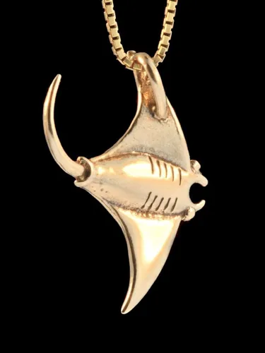 Vista 4 de Manta Ray Ocean Collar Colgante de 14 quilates con dije de mantarraya de oro