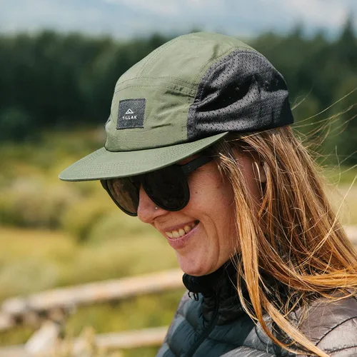 Vista 6 de Wallowa Trail Hat, una gorra ligera de nailon y malla elástica de 5 paneles