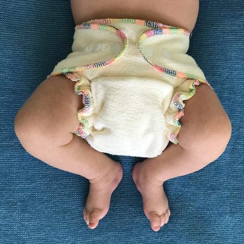 Vista 2 de Overnight Hemp - Pañal de tela ajustado: ajustable de talla única con botones a presión y 2 inserciones de cáñamo de algodón, unisex para bebé