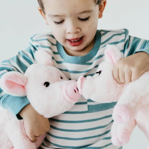 Vista 6 de The Petting Zoo Peluche de cerdo, regalos para niños, animales de granja Wild Onez, juguete de peluche de cerdo de 12 pulgadas