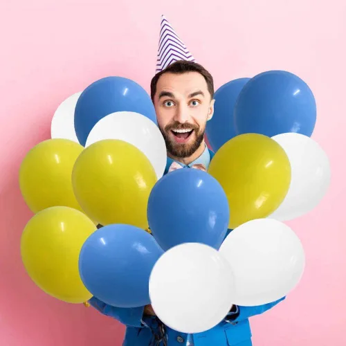 Vista 3 de 100 globos azules, amarillos y blancos para fiesta de Minions, 100 globos de látex, cinta para globos de lujo para cumpleaños de Minions Despicable
