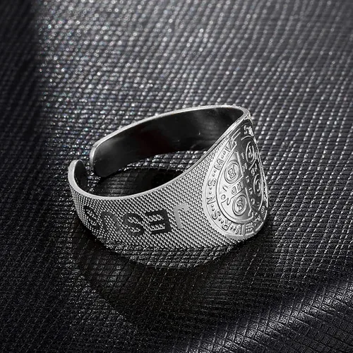 Vista 4 de JAJAFOOK Anillo de Jesús San Benito de acero inoxidable con apertura ajustable, joyería religiosa católica