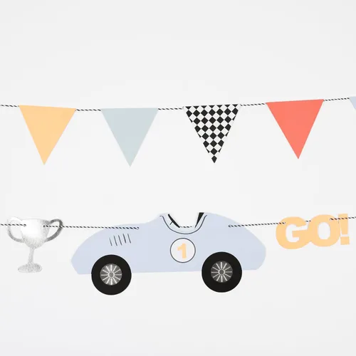 Vista 3 de Meri Meri Cartel de fiesta de coches de carreras (paquete de 1). Guirnalda de fiesta de 10 pies que incluye exceso de cable, decoración de fiesta