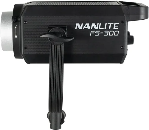 Vista 2 de Nanlite FS-300 Luz diurna AC LED Monolight - Luz COB de 5600K de alto rendimiento con montaje Bowens, control de aplicación y 11 efectos