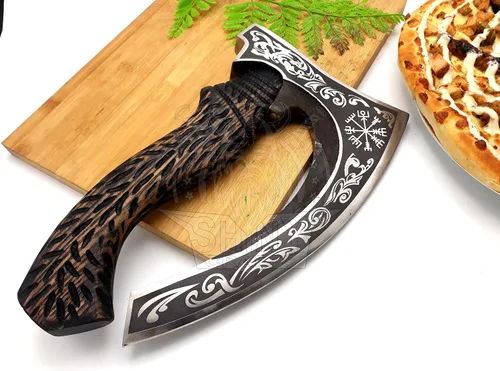 Vista 9 de SHINY CRAFTS® Hacha Cortadora de Pizza Vikinga – Hoja de Acero al Carbono con Grabado Negro y Funda – Auténtico Regalo Medieval para Él, Hacha