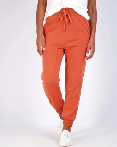 Vista 2 de Real Essentials Paquete de 3 pantalones deportivos de vellón de ajuste relajado para mujer estilo casual y deportivo disponible en tallas grandes