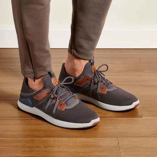 Vista 5 de OLUKAI Mio Li - Zapatos deportivos para hombre, malla ligera y transpirable, suela de goma de ajuste cómodo y agarre húmedo, Eyestays de cuero