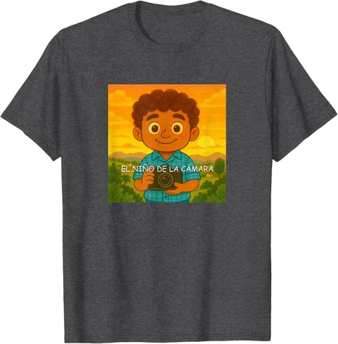 Vista 30 de Camiseta El Niño de la Cámara – Diseño Oficial del Cuento Ilustrado