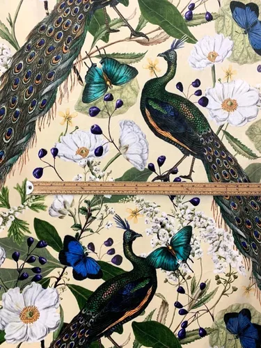 Vista 4 de The Meter - Tela de terciopelo de pavo real, color crema, material de costura floral de lujo, por yarda, estampado de pájaros, patrón de flores