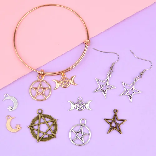 Vista 7 de 70 dijes mixtos de estrella de pentáculo, luna, pentagrama, bruja, colgantes, protección de aleación vintage, dijes de la suerte para bricolaje