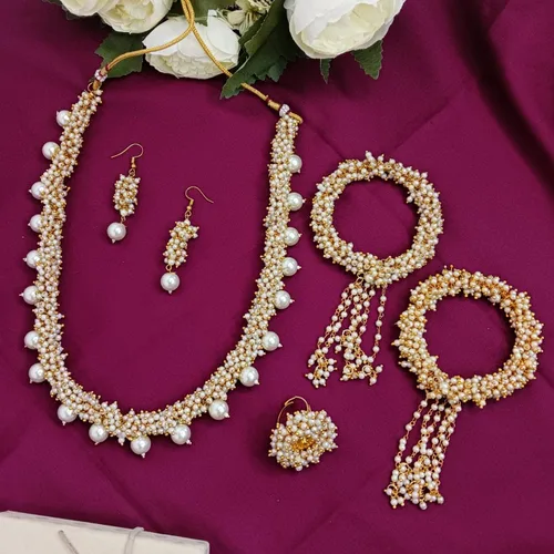 Vista 2 de Efulgenz Rakhi Gifts for Sister Indian Bollywood Faux Pearl Beads Bridal Choker Necklace Earrings Bracelet Bangles Ring Jewelry Set Raksha Bandhan