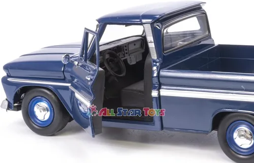 Vista 4 de MotorMax 1966 Chevy C10 Fleetside Pickup Camión de metal fundido a presión escala 1/24, azul oscuro