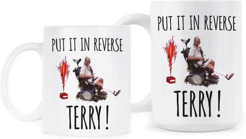 Vista 2 de We Got Good Taza de felpa con texto "Put It In Reverse