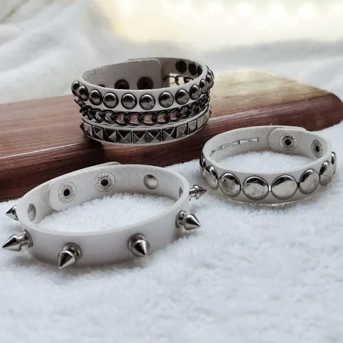 Vista 4 de TURTLEDOVE Pulsera de cuero punk – Pulsera de cuero gótica con tachuelas de metal – Accesorios punk rock de los años 80 para hombres y mujeres