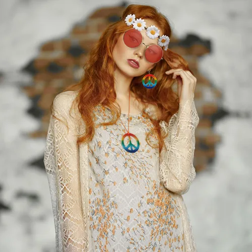 Vista 6 de Juego de 32 accesorios de disfraz hippie de los años 60 y 70, decoraciones de fiesta de los años 60 y 70, collares con signo de paz, aretes, diadema