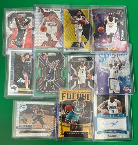 Vista 3 de Paquete de Tarjetas de Básquetbol Calientes - 15 Tarjetas - 5 Novato - Busca Autos - Mem - 1/1 Mem - 1/1