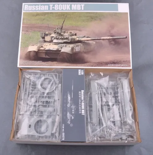 Vista 5 de Maquetas de Tanques, Ruso T-80UK MBT Kits Modelo de Plástico, Escala 1/35,11 x 4.1Pulgadas