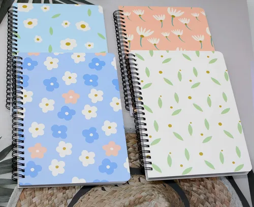 Vista 4 de Yansanido 4 cuadernos en espiral A5, tapa dura gruesa con diseño de margaritas de 0.315 in, 4 colores, 80 hojas (160 páginas) para estudio y notas
