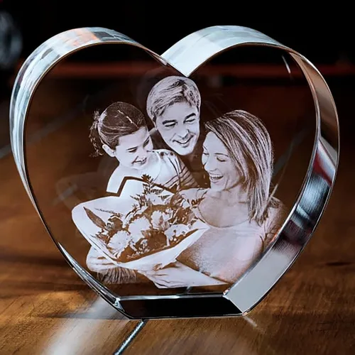 Vista 8 de Arokimi Marco de fotos de cristal 3D grabado personalizado en forma de corazón con tu propia foto regalo para los amantes (L)