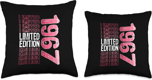 Vista 3 de Limited Edition Vintage 1967 Retro Birthday Throw Pillow