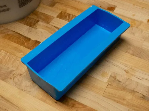 Vista 8 de MUDFLEX EZ Clean - Sartén flexible para paneles de yeso de 10.5 pulgadas, silicona suave, agarre EZ Squeeze - Antiadherente - Resistente al óxido